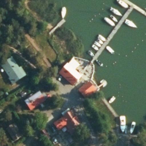 Merimaskun Rantamakasiini: terassi ilmakuvassa, Naantali